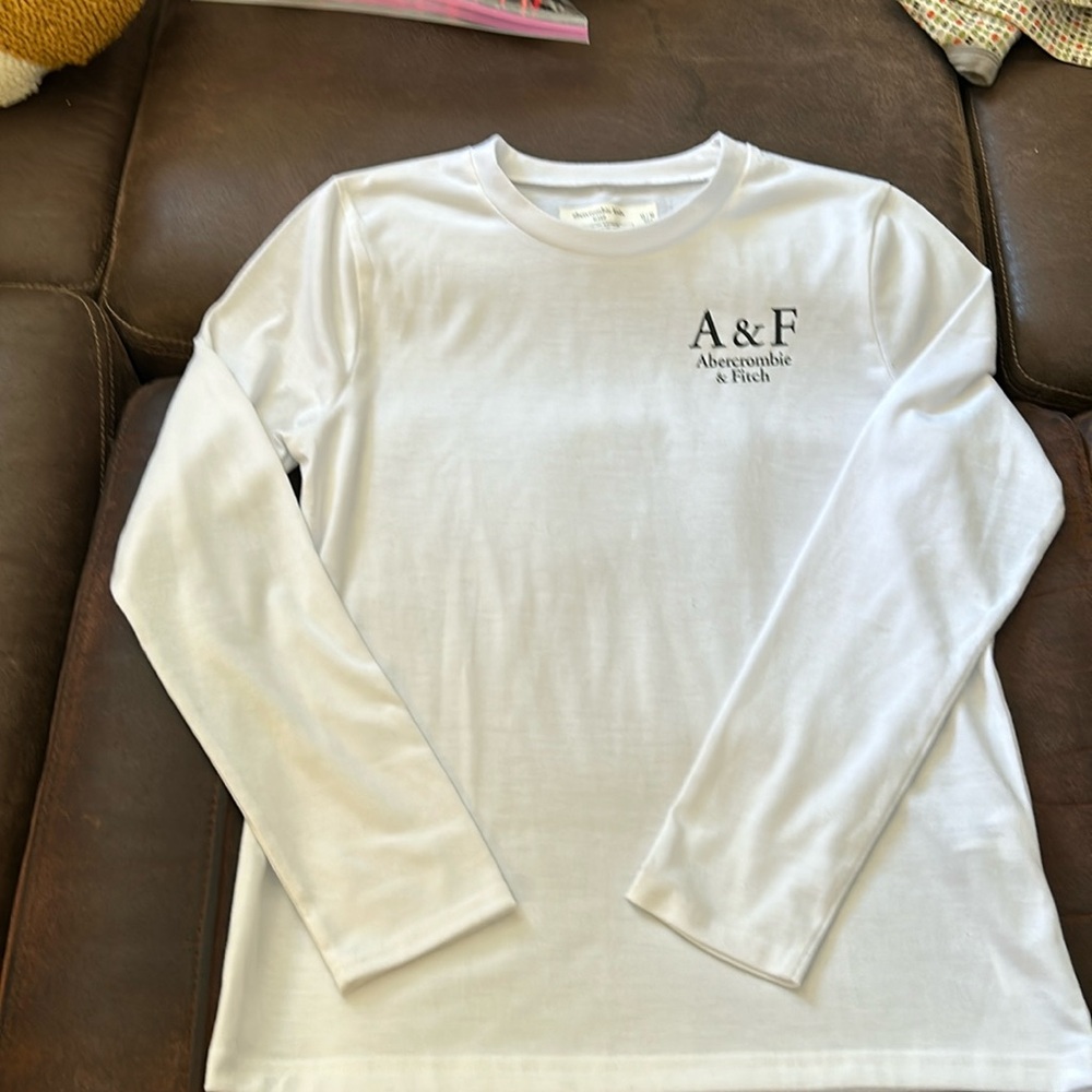 White  Abercrombie sleep tee sz 11/12